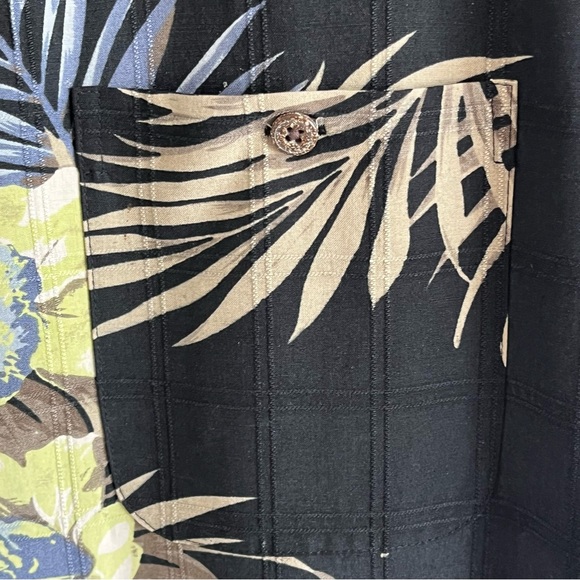 Geoffrey Beene 100% Silk Hawaiian Button Up Short Sleeve Black Tan Floral Small - Picture 5 of 10